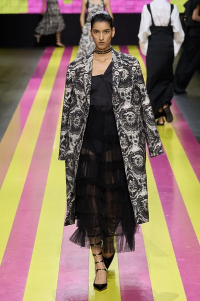 Look 36